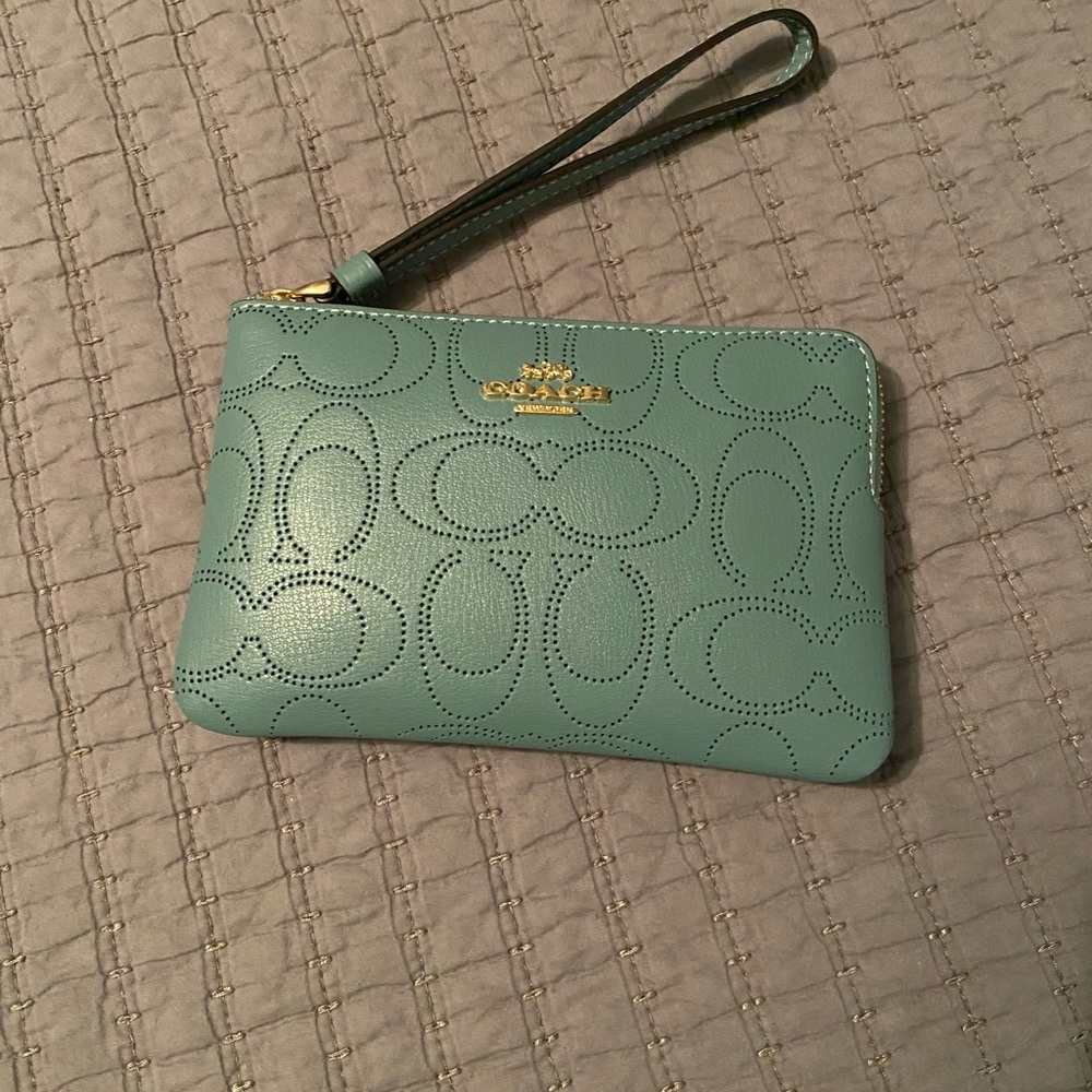 NWT coach wristlet teal/marine color